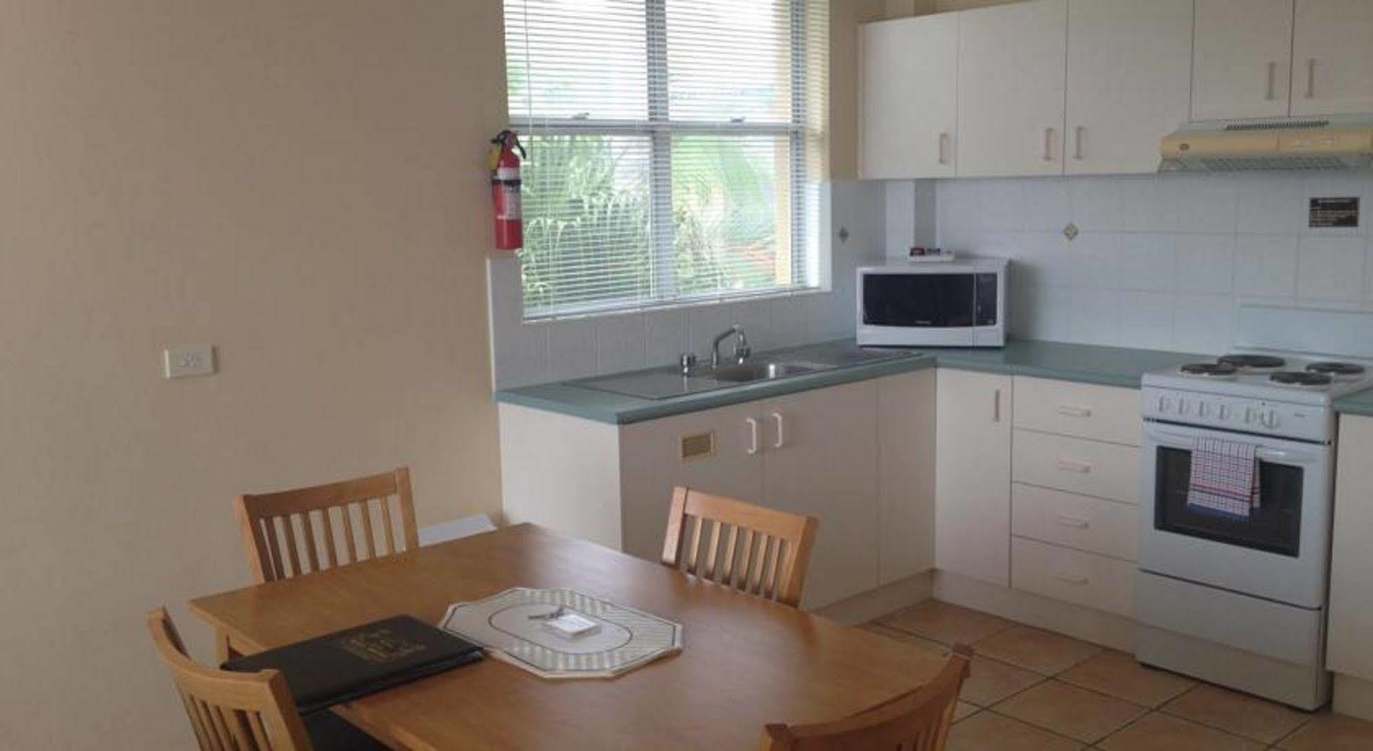 Oxley Cove Holiday Apartment ポート・マッコリー エクステリア 写真