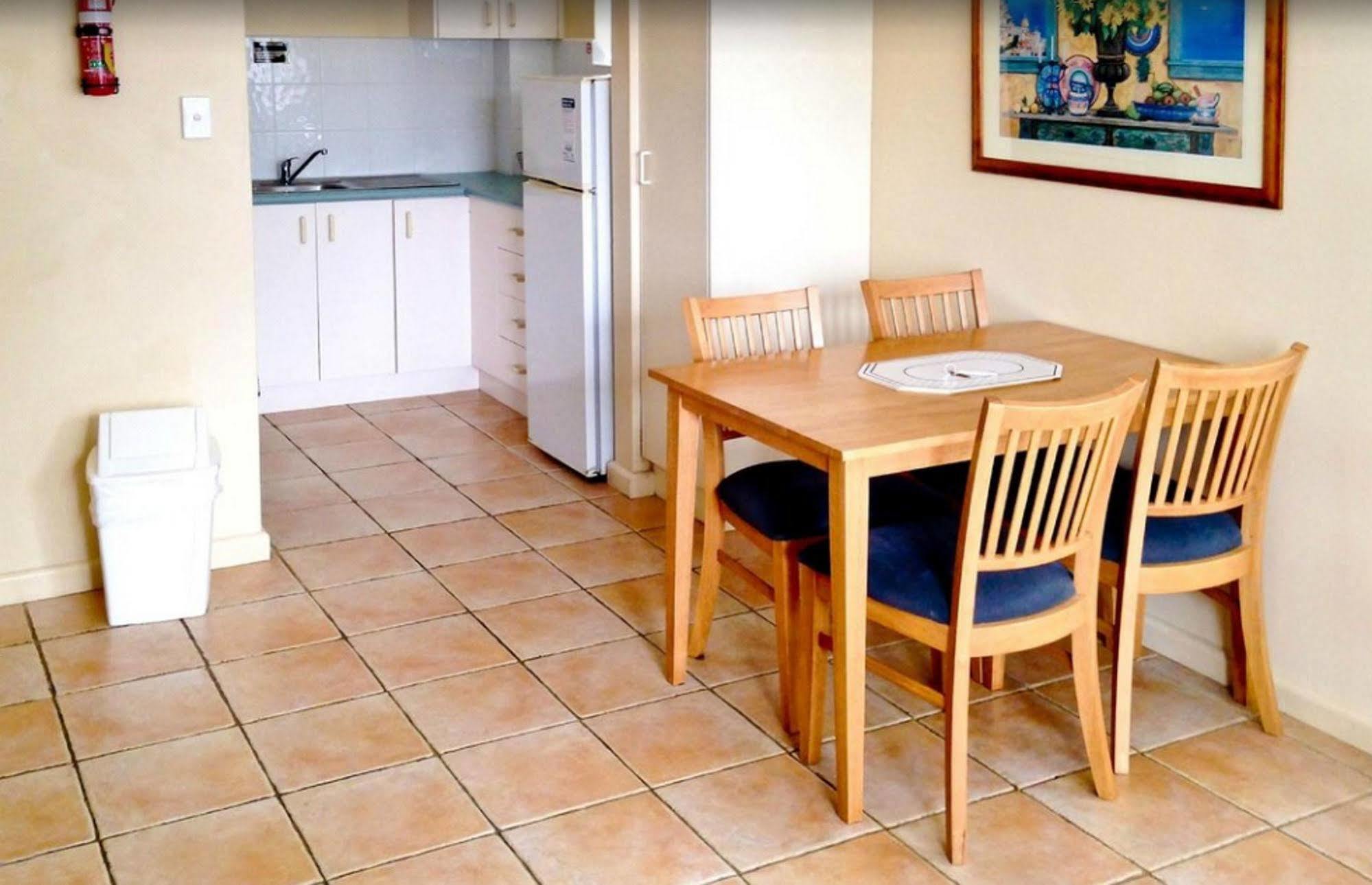 Oxley Cove Holiday Apartment ポート・マッコリー エクステリア 写真