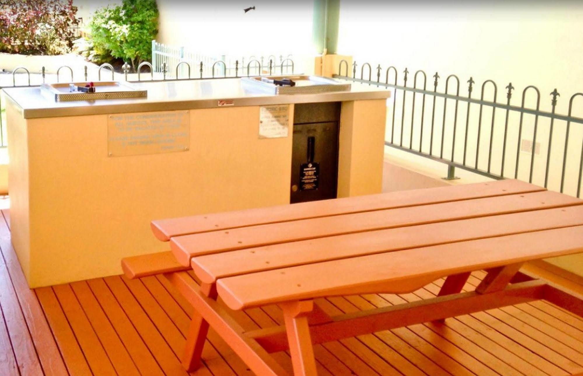 Oxley Cove Holiday Apartment ポート・マッコリー エクステリア 写真